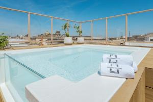 Foto dalla galleria di GUACETO APARTMENT Luxury Properthy With pool on the terrace a Mesagne