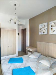 Postel nebo postele na pokoji v ubytování korali view rooms