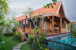 Πισίνα στο ή κοντά στο Serene Wooden House - 1BR Villa Close to Beach +28 φωτογραφίες