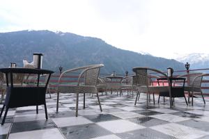 Foto sihtkohas Manāli asuva majutusasutuse !!! Hotel The Nirvana Hills By Hotel Manu !!! A Luxury Stay With Mountain View!!!Couple Friendly!!! Balcony Rooms!!!Open Terrace With 360 View!!! galeriist