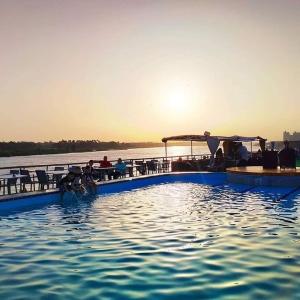 Bazén v ubytování Nile View Aton Cruise nebo v jeho okolí