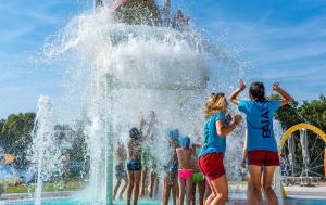 Piscina a Glamping at Sardinia o a prop