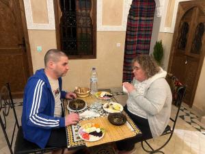 Cibo presso il riad o nelle vicinanze