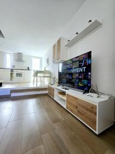 A kitchen or kitchenette at Dream Holiday Las Americas