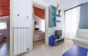 Postel nebo postele na pokoji v ubytování Two-Bedroom Apartment In Vodice