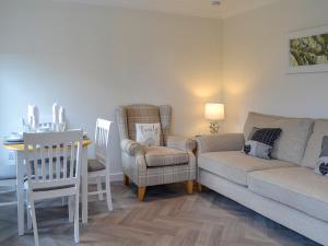 Gallery image of The Tranquil Orchard - Woodpecker-Uk31339 in Mouswald