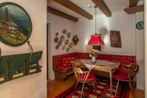 Ruang duduk di Ferienhaus Zauberberg - Magie der Alpen - by Loewenherz