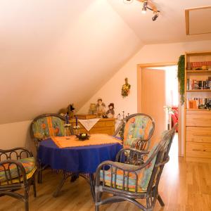 Khu vực ghế ngồi tại Ferienwohnung an der Allee