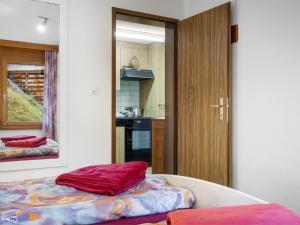 Postel nebo postele na pokoji v ubytování Apartment Alba by Interhome