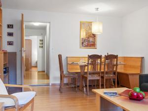 Area soggiorno di Apartment Silence-1 by Interhome