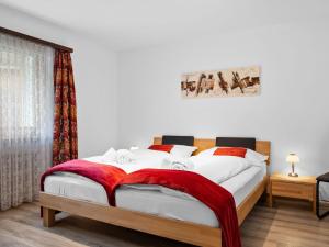 Postel nebo postele na pokoji v ubytování Apartment Silence-2 by Interhome