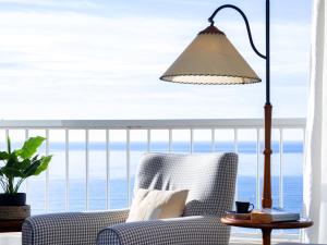Ruang duduk di Apartment Les Roquetes by Interhome