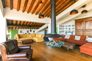 A seating area at Villa Il Girasole