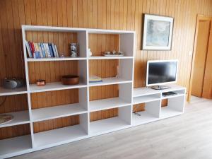 Μια τηλεόραση ή/και κέντρο ψυχαγωγίας στο Apartment Valentine by Interhome
