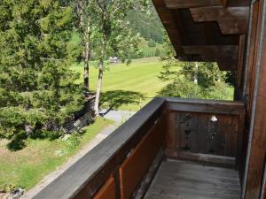 Aed väljaspool majutusasutust Apartment Sonnegg by Interhome