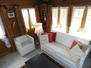 Istumisnurk majutusasutuses Apartment Abnaki- Chalet by Interhome