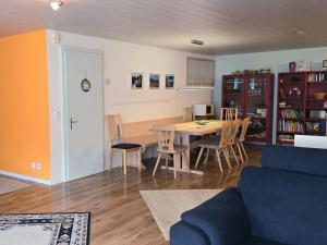 Istumisnurk majutusasutuses Apartment Am Ryschbächli by Interhome