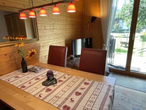 TV a/nebo společenská místnost v ubytování Apartment Sweda by Interhome
