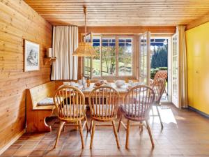 Posezení v ubytování Chalet Arche by Interhome + 34 fotografií