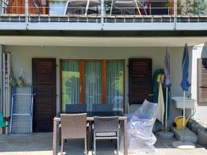 Rõdu või terrass majutusasutuses Apartment Daheim by Interhome