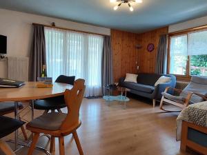 Posezení v ubytování Apartment Daheim by Interhome