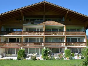 Zahrada ubytování Apartment La Sarine 222 by Interhome