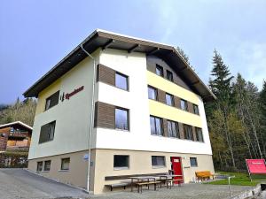 The building in which the holiday home is located