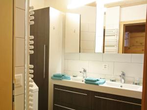 Koupelna v ubytování Apartment Pfander by Interhome