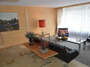 Posezení v ubytování Apartment La Sarine 13 by Interhome
