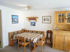 Fotografie z fotogalerie ubytování Apartment La Sarine 13 by Interhome v destinaci Gstaad