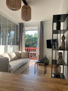 Posedenie v ubytovaní APPARTEMENT REFAIT A NEUF, IDEALEMENT SITUÉ + 2 fotografie