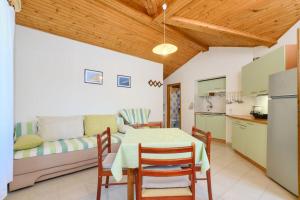Kuchyň nebo kuchyňský kout v ubytování Apartment Luce