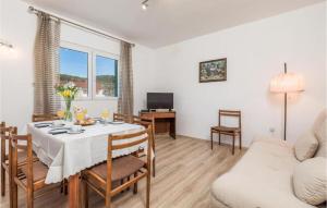 TV a/nebo společenská místnost v ubytování Apartment Nedo