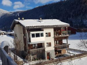 Nespecifikovaný výhled na hory nebo výhled na hory při pohledu z apartmánu