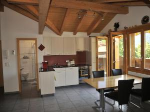 Kuchyň nebo kuchyňský kout v ubytování Apartment Am Liimerweg by Interhome