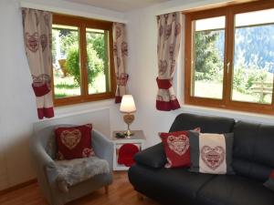 Posezení v ubytování Apartment Am Sonnenhang by Interhome