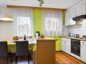 Η κουζίνα ή μικρή κουζίνα στο Apartment Alicia by Interhome
