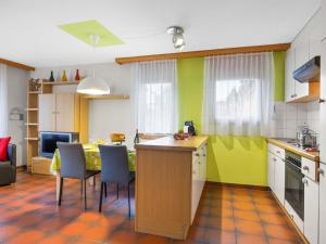 Η κουζίνα ή μικρή κουζίνα στο Apartment Alicia by Interhome