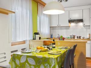 Η κουζίνα ή μικρή κουζίνα στο Apartment Alicia by Interhome