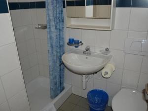 Kúpeľňa v ubytovaní Apartment Jacqueline 1 by Interhome