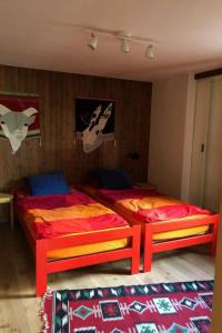 Letto o letti in una camera di Apartment Strubeli by Interhome