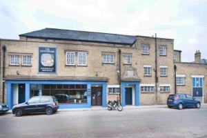 Gallery image of The Hippodrome Wetherspoon in March