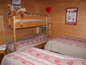 Postel nebo postele na pokoji v ubytování Apartment Kristall by Interhome
