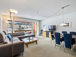 TV a/nebo společenská místnost v ubytování Apartment Triangel A Freund by Interhome