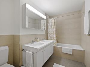 Kopalnica v nastanitvi Apartment Moser by Interhome