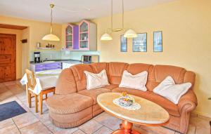 Posezení v ubytování Gorgeous Home In Waren Müritz