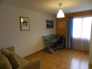 Posezení v ubytování Apartment Hübeli - Chapman by Interhome