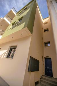 Imagine din galeria proprietății Element Suites - Red - Apt 1BD - Kalambaka în Kalabaka