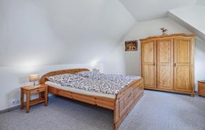 Voodi või voodid majutusasutuse Cozy Home In Stolpeusedom With Wifi toas