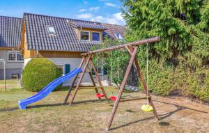 Laste mänguala majutusasutuses Cozy Home In Stolpeusedom With Wifi +12 fotot